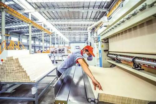 中國制造業何以在全球產業鏈中“穩坐釣魚臺”？——從麥肯錫報告看“世界工廠”的未來與教育科技之鑰